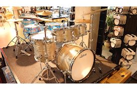 LUDWIG - L84204AX86 CLASSIC MAPLE 22" INDIE MOD - OLIVE OYSTER